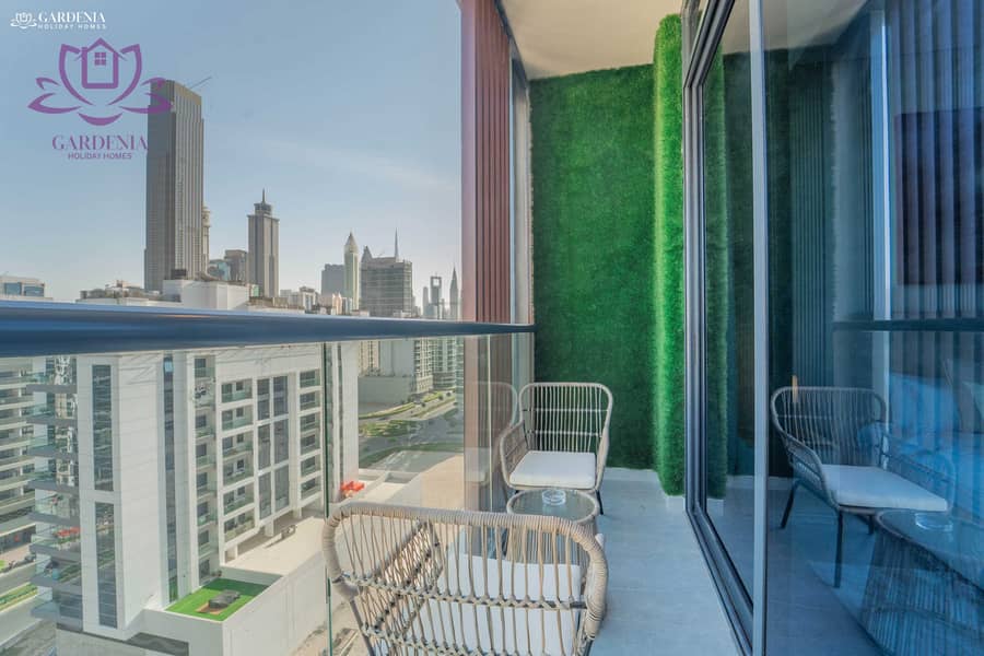 7 Balcony 1. jpg