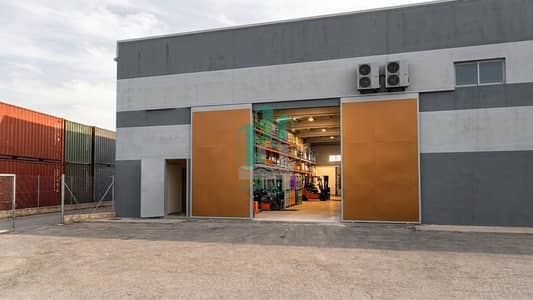 Warehouse te Koop in Al Sajaa, Sharjah - Gemini_Generated_Image_ililzbililzbilil. jpg Warehouse te Koop in Al Sajaa, Sharjah - Gemini_Generated_Image_ililzbililzbilil. jpg