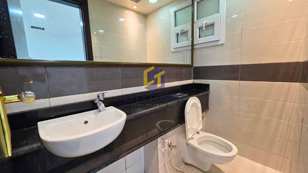 4 Bur-Dubai-Al-Hamriya-Burjuman-Luxury-Bathroom. jpg