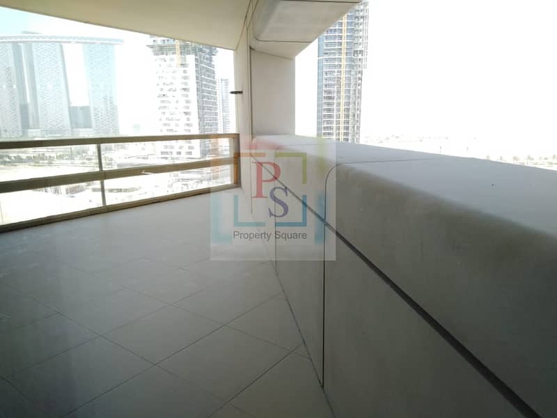 Spacious 2BR Apt+Maid W/D Balcony & Fitted Kitchen