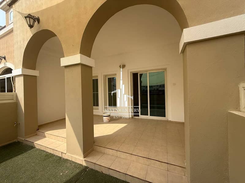 Hige 3BHK + Maid | Private Terrace | All Ensuite Hige 3BHK + Maid | Private Terrace | All Ensuite