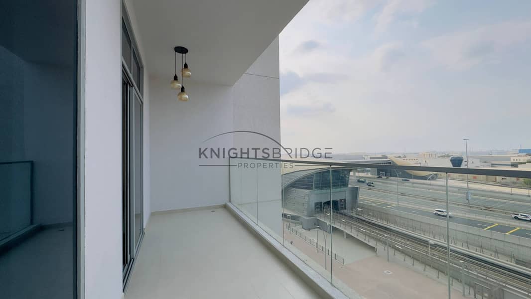 Spacious Layout | Chiller Free | Close To Metro Spacious Layout | Chiller Free | Close To Metro