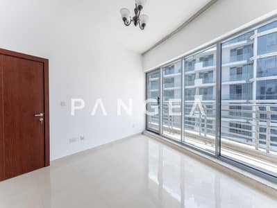 1 Bedroom Flat for Rent in Dubai Land Residence Complex (DLRC), Dubai - Big Layout | High Floor | 4 Cheques