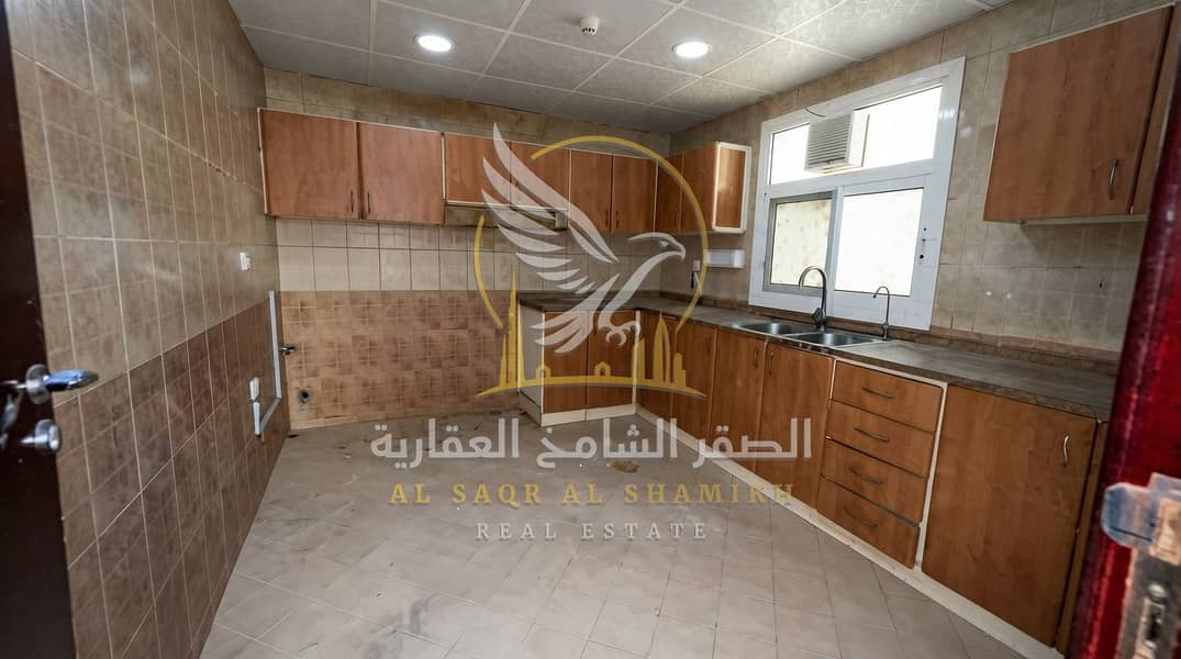 12 Real_estate_photography_cleanup_…_202609021749. jpeg