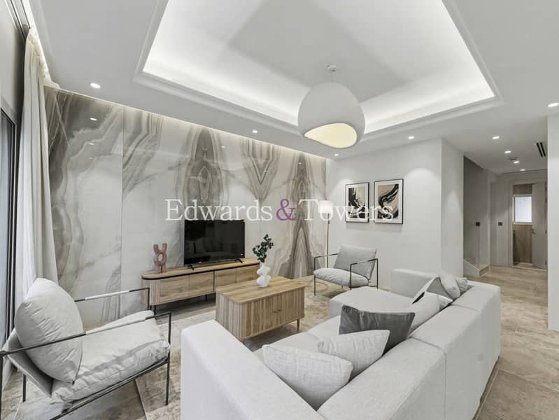 Prime Location | Single Row | 4BR | Roof Terrace Prime Location | Single Row | 4BR | Roof Terrace