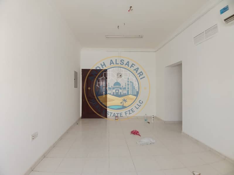 2 7158. jpg