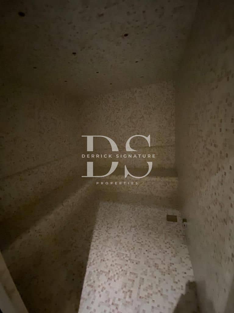 13 Steamroom inside. jpeg