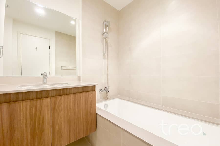 9 213 Maha, Town Square - 11. jpg