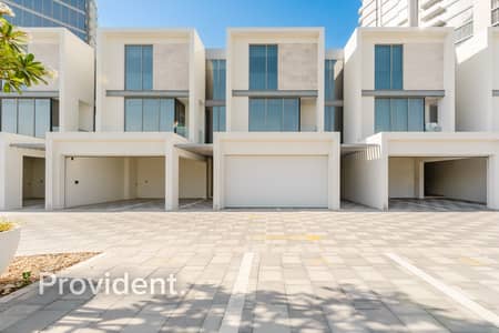 4 habitaciones Townhouse para en Alquiler en District One, Dubai - Casa adosada en District One, 4 dormitorios, 500000 AED - 16381133
