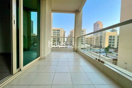 2 Bedroom Flat for Sale in The Greens, Dubai - Tenanted | Mid-floor | Corner Unit 2 Bedroom Flat for Sale in The Greens, Dubai - Tenanted | Mid-floor | Corner Unit