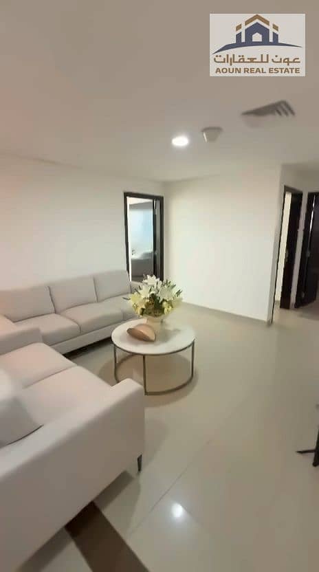 11 04_living_3sofas. jpg