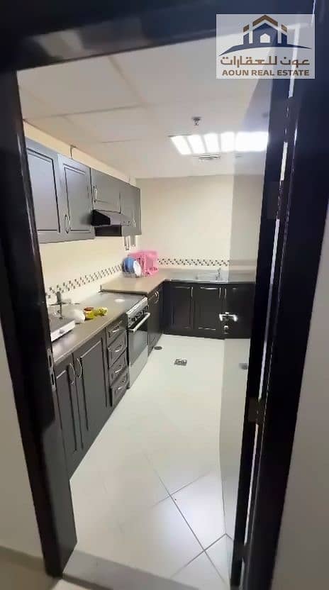 14 01_kitchen_black. jpg