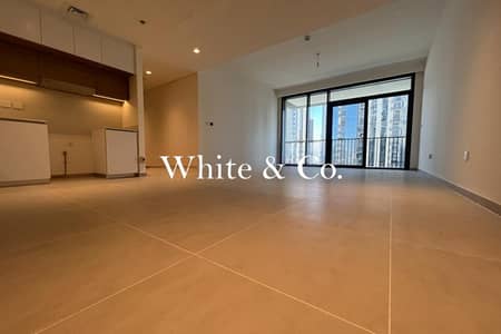 2 Bedroom Apartment for Sale in Dubai Creek Harbour, Dubai - Mid-floor | Spacious | Community View