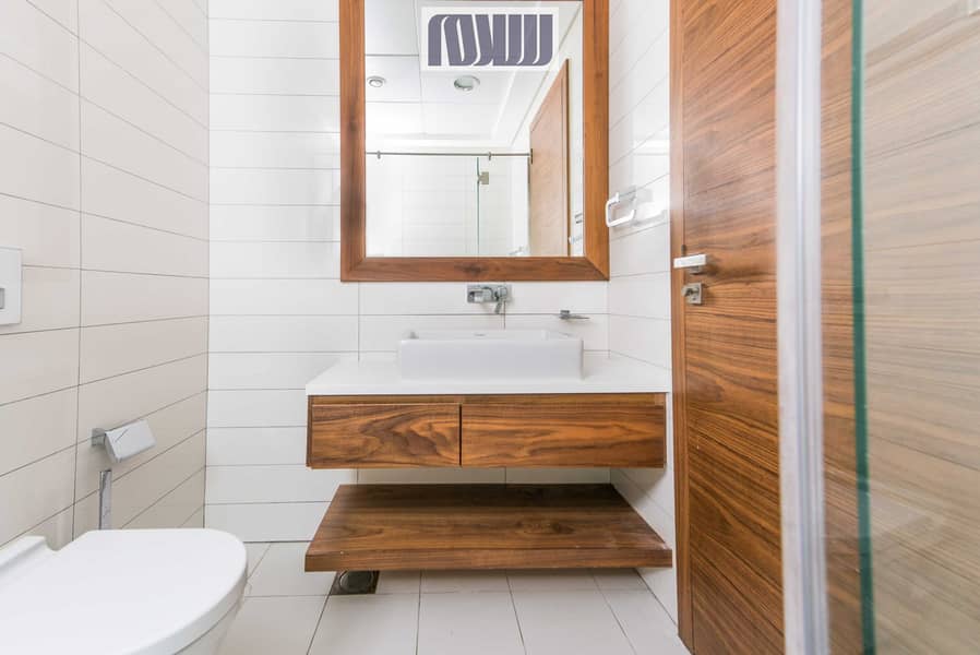 5 2501_Bathroom2. jpg