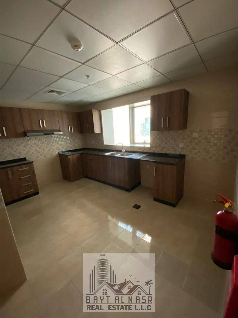 12 kitchen. jpeg