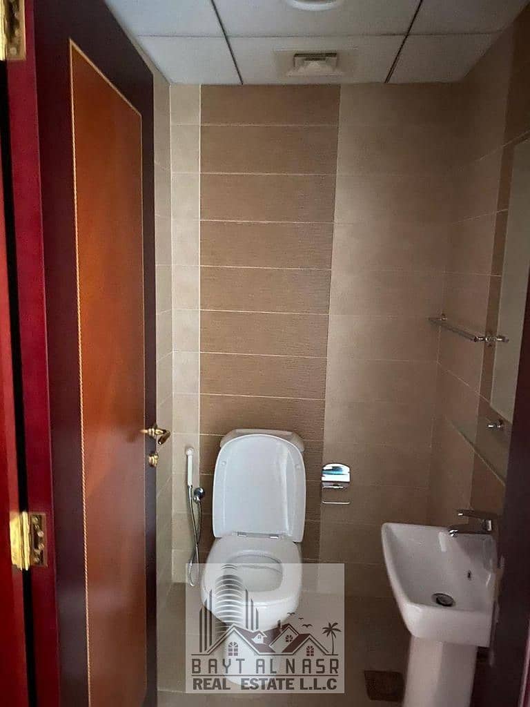 13 guest washroom. jpeg