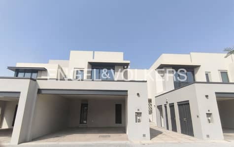 فیلا 3 غرف نوم للايجار في قرية جبل علي، دبي - فیلا في جبل علي فيلدج تاون هاوسز،قرية جبل علي 3 غرف 246000 درهم - 16383817