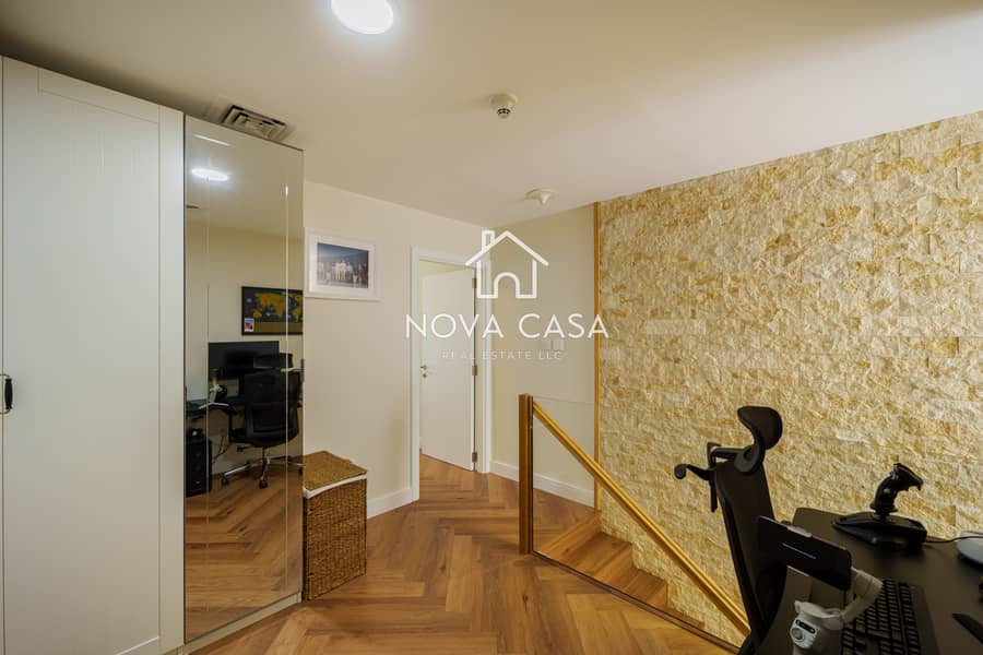 16 AXC-16. jpg