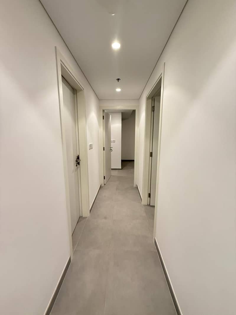 5 8956. jpg