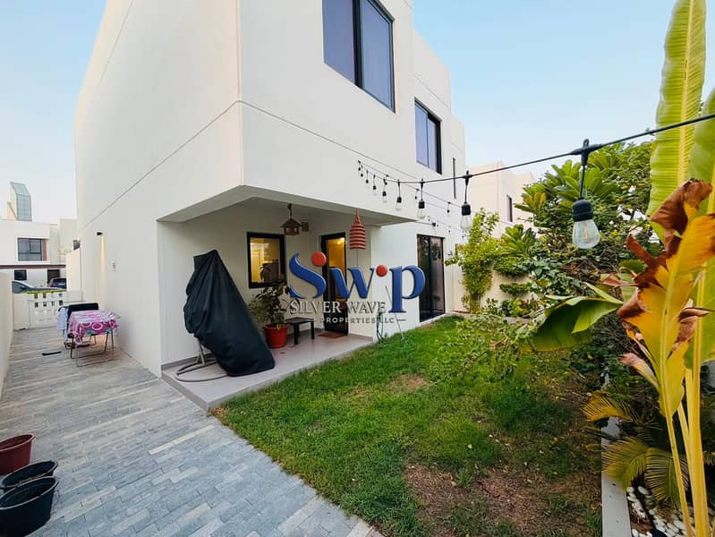 Upgraded Unit | 3BR Townhouse | Private Garden Upgraded Unit | 3BR Townhouse | Private Garden