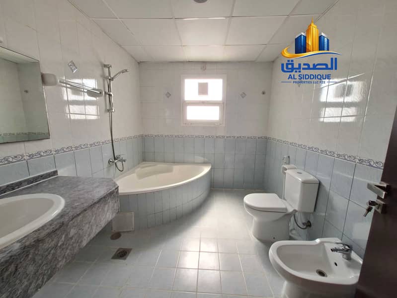12 227233. jpg