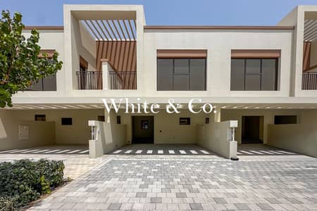 3 habitaciones Villa para en Alquiler en DAMAC Lagoons, Dubai - Villa en DAMAC Lagoons,Costa Brava, 3 dormitorios, 145000 AED - 16387097 3 habitaciones Villa para en Alquiler en DAMAC Lagoons, Dubai - Villa en DAMAC Lagoons,Costa Brava, 3 dormitorios, 145000 AED - 16387097