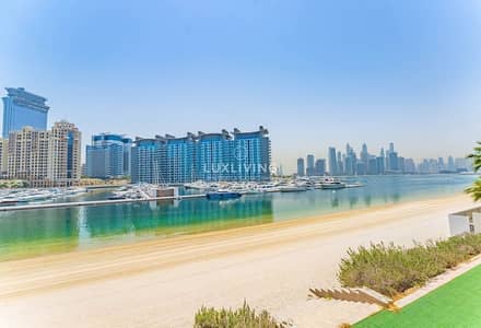 5 Bedroom Villa for Sale in Palm Jumeirah, Dubai - Marina Skyline View | Vacant | Best Deal
