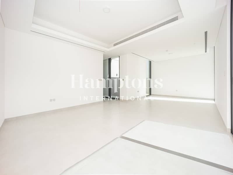 Sikka Backing | Handed Over | Ready to Move Sikka Backing | Handed Over | Ready to Move