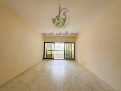 3 habitaciones Apartamento para en Alquiler en Al Mamzar, Sharjah - Enhance_real_estate_photo_lighting_202608231051. jpeg