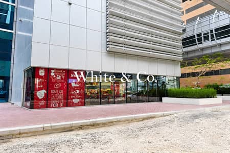 Shop te Huur in Barsha Heights (Tecom), Dubai - Winkel in Barsha Heights (Tecom)，The One Tower, 3000000 AED - 16390213