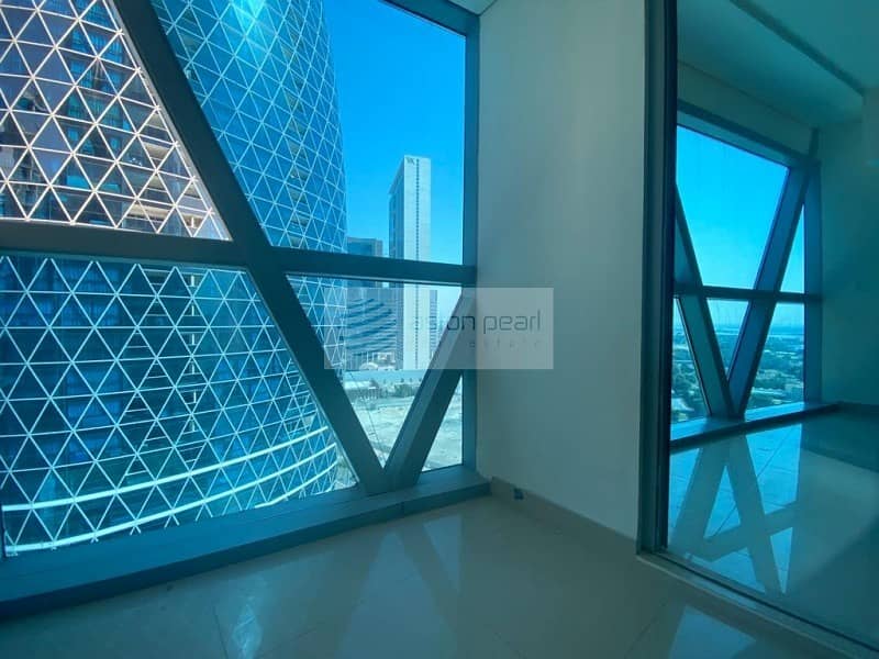 Bright Apartment | One Bedroom | Park Tower 