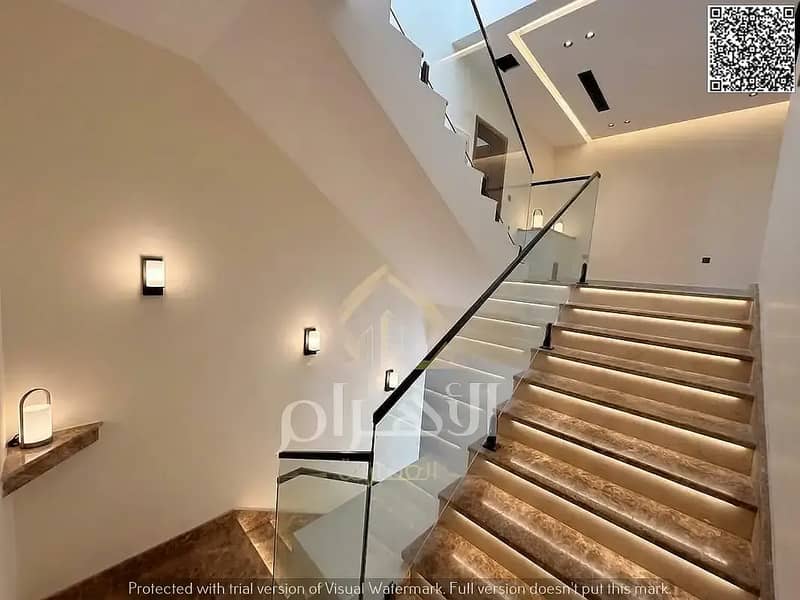 14 862684595-1066x800. webp