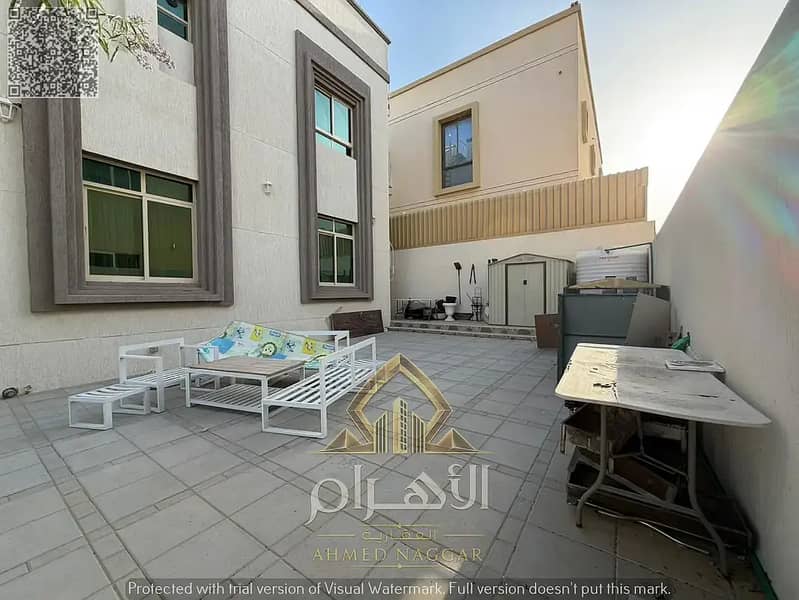 6 862684645-1066x800. webp