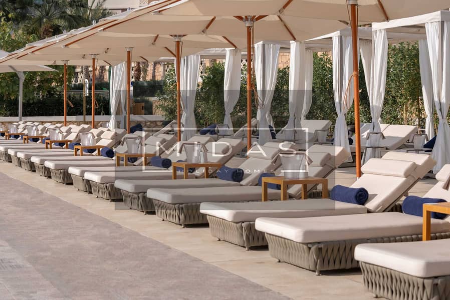 17 29 Soluna Beach Club. jpg