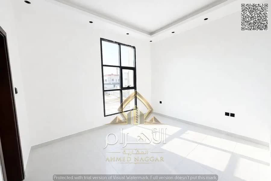 15 862318504-1066x800. webp