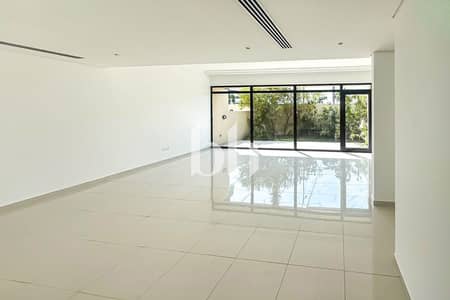 3 Bedroom Villa for Rent in DAMAC Hills, Dubai - images image img