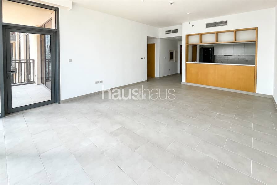 Park View | Unfurnished | Vacant End of September Park View | Unfurnished | Vacant End of September
