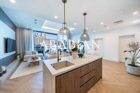 2 Bedroom Flat for Sale in Palm Jumeirah, Dubai - Upgraded | 2 Bed Plus Study | Sea View