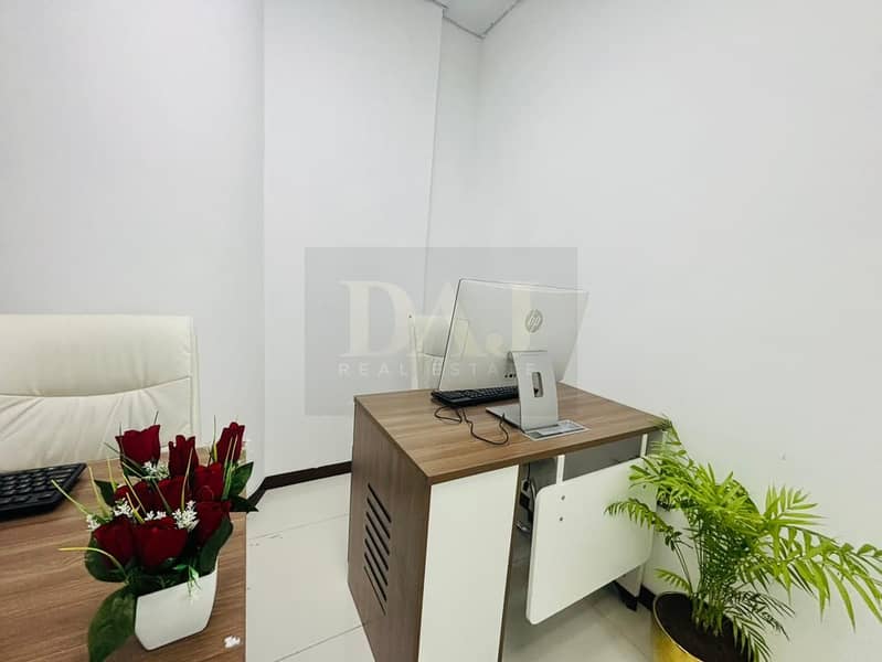 10 f472cb52-4ab1-4e82-8b5f-bf2f8e4ecd06. jpg