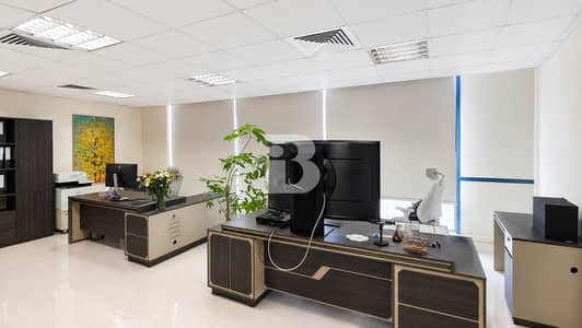 Office for Rent in Jumeirah Lake Towers (JLT), Dubai - Unfurnished Office | Lake View | Fitted Office for Rent in Jumeirah Lake Towers (JLT), Dubai - Unfurnished Office | Lake View | Fitted