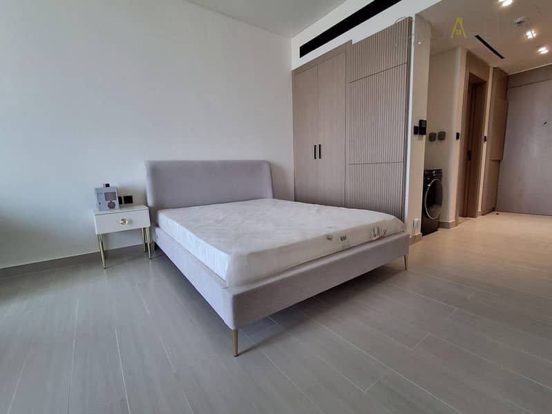 7 DAWN studio bed. jpeg