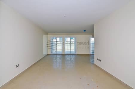 Huge 2 BR+M Townhouse Huge 2 BR+M Townhouse