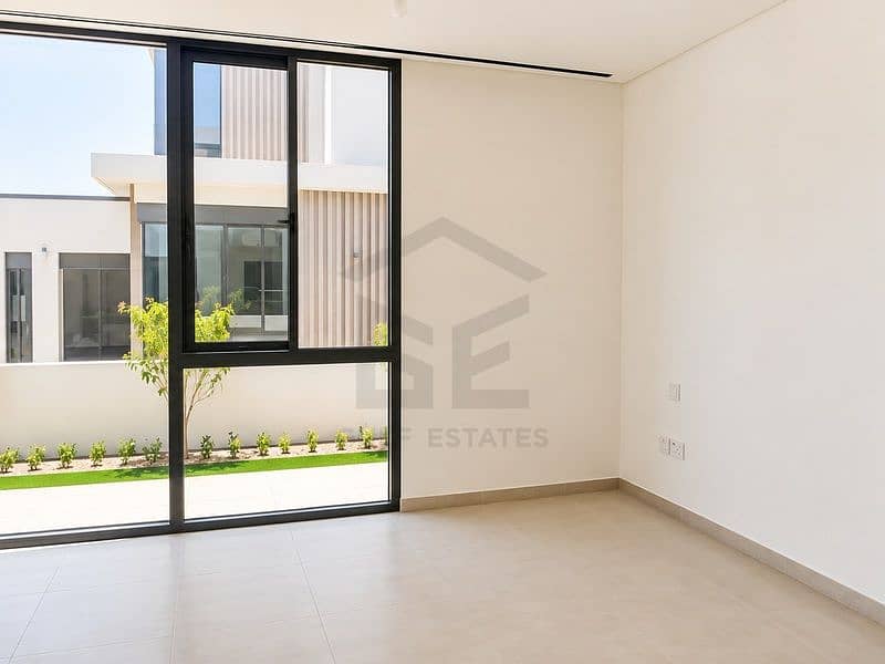 4 Jebel Ali Village 03. jpg