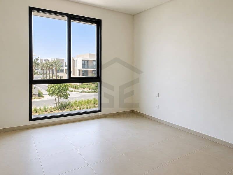 9 Jebel Ali Village 02. jpg