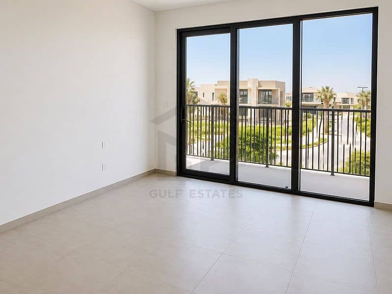 12 Jebel Ali Village 01. jpg