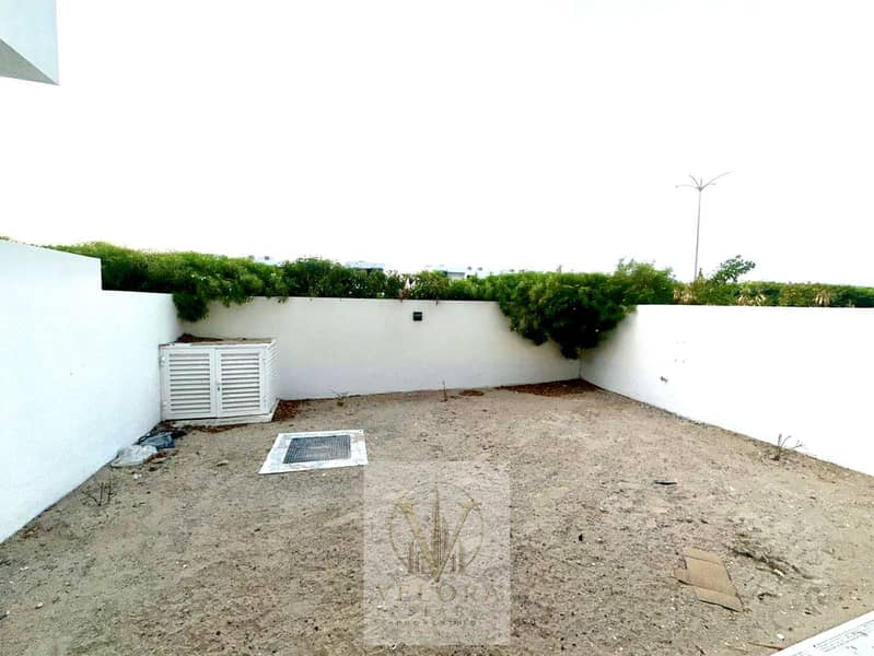 3 8aed21ba-5605-421d-bea7-377ca7f2ef93. jpeg