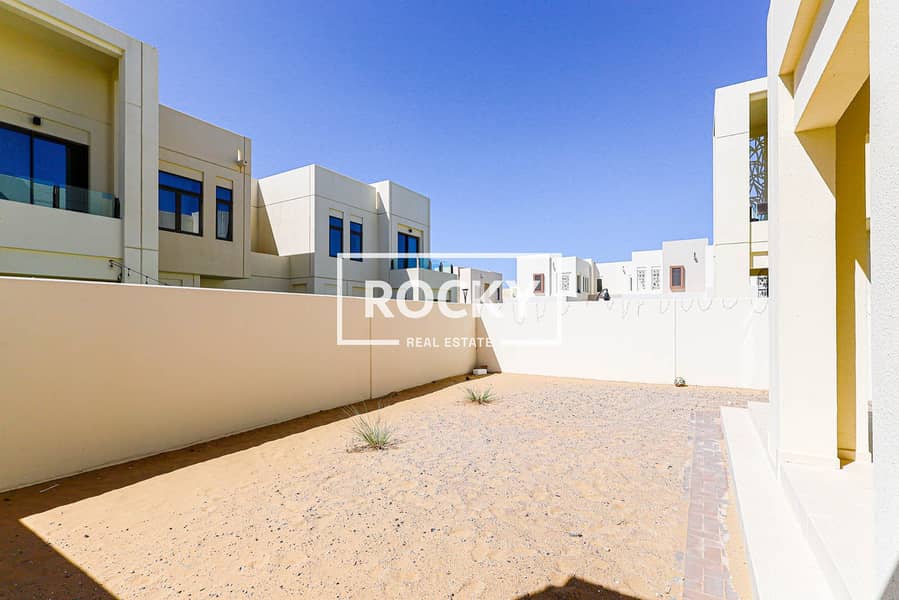 22 Mira Oasis - Balcony (2). JPG