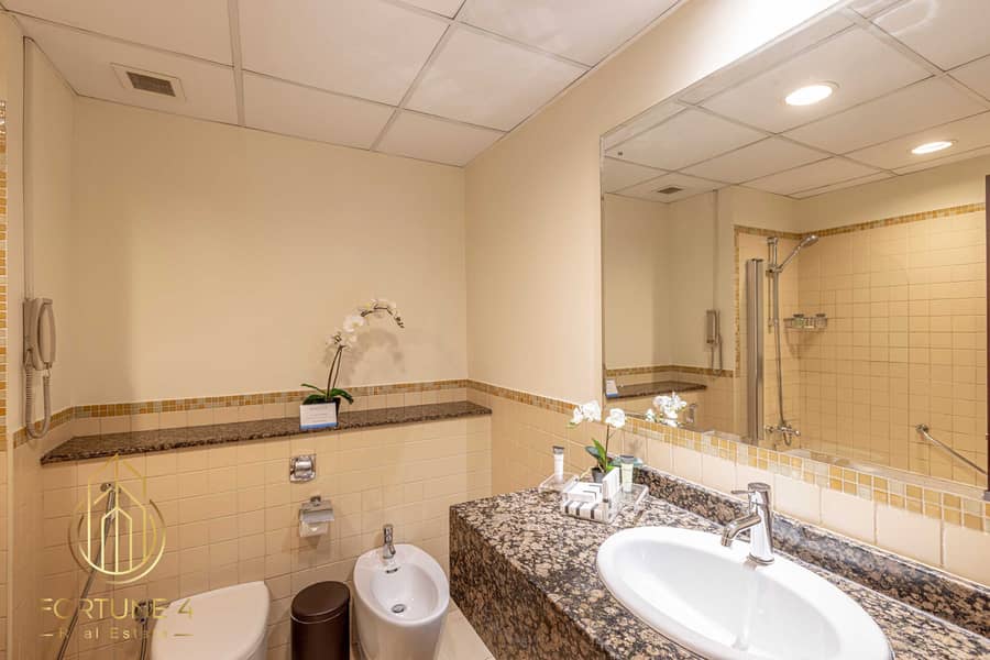 6 Amwaj Rotana - 1BR (2). JPG