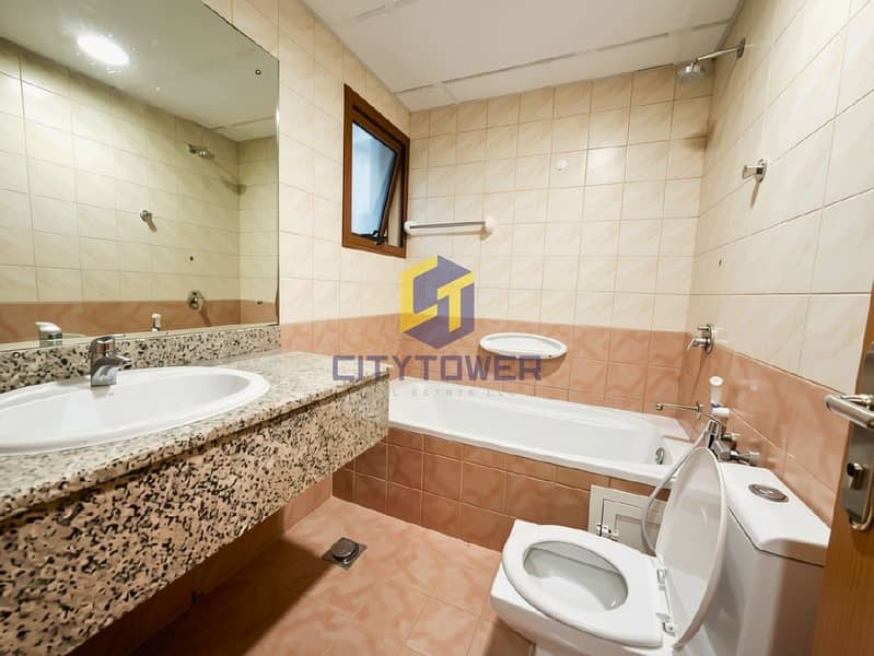 2 Bur-Dubai-Al-Raffa-Dotcom-large-1-Bathroom. jpg