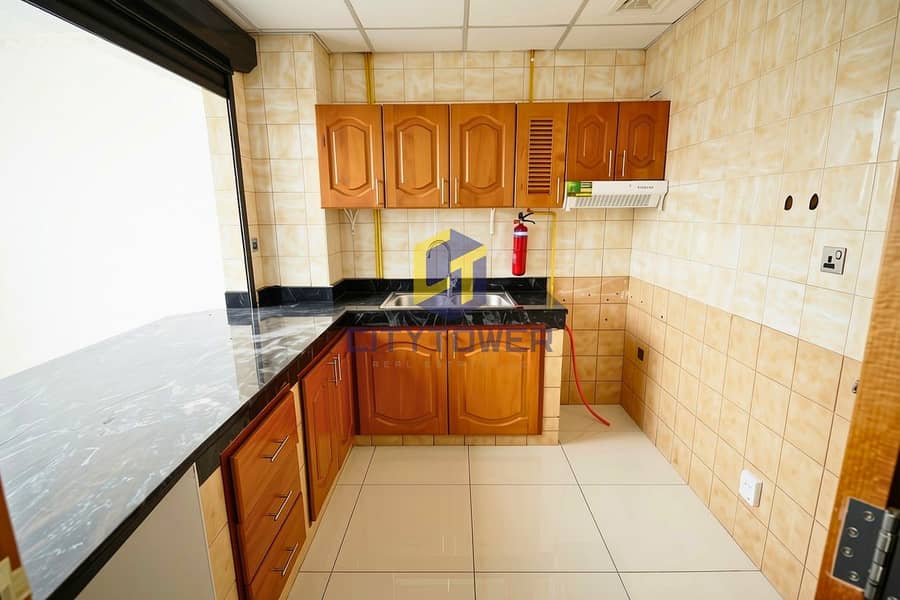 4 Bur-Dubai-Al-Raffa-Dotcom-large-kitchen-. jpg